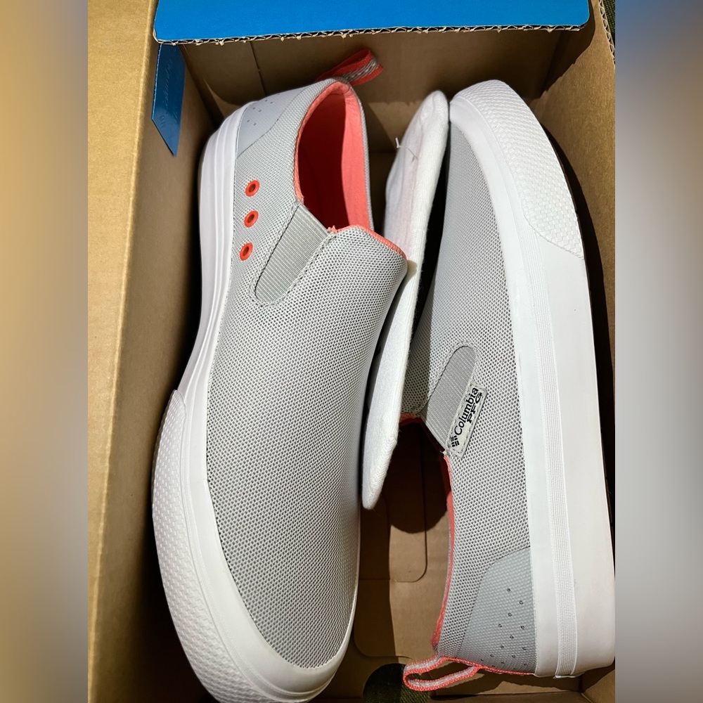 BRAND NEW IN BOX Columbia water PFG slip shoes